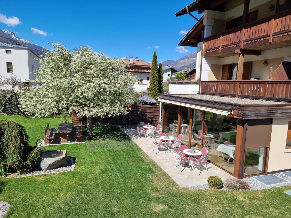 Pension Sattlerenglhof Laces Bagian luar foto