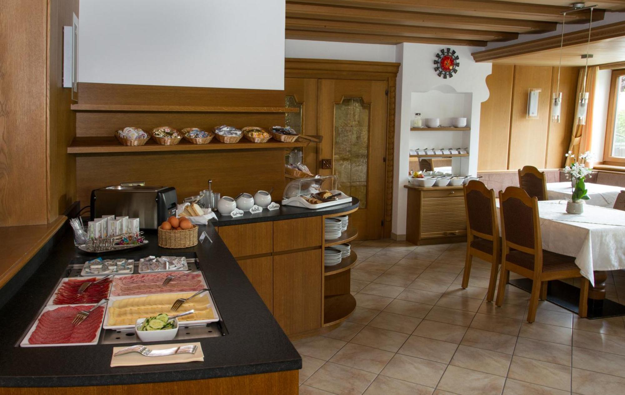 Pension Sattlerenglhof Laces Bagian luar foto