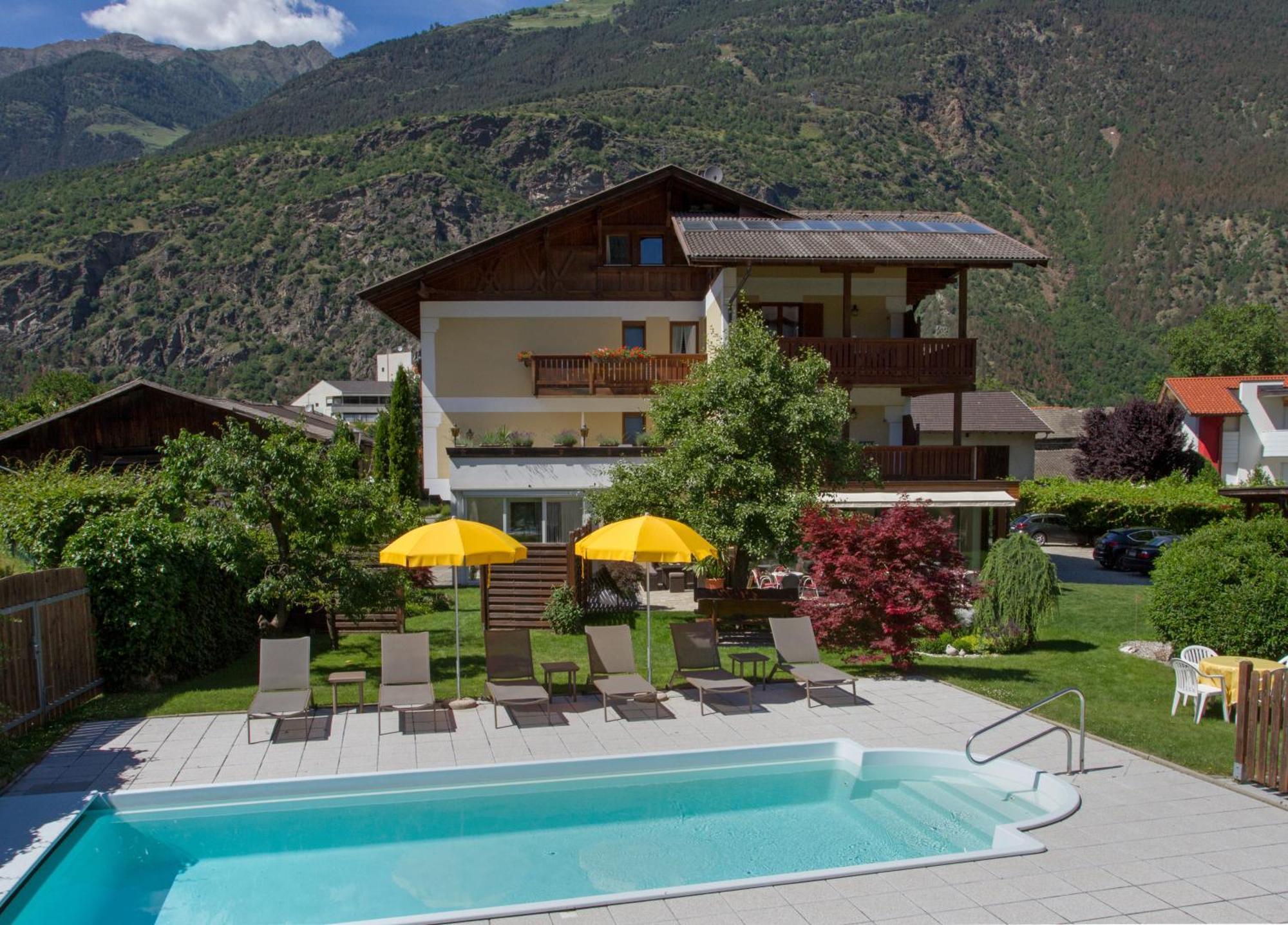 Pension Sattlerenglhof Laces Bagian luar foto